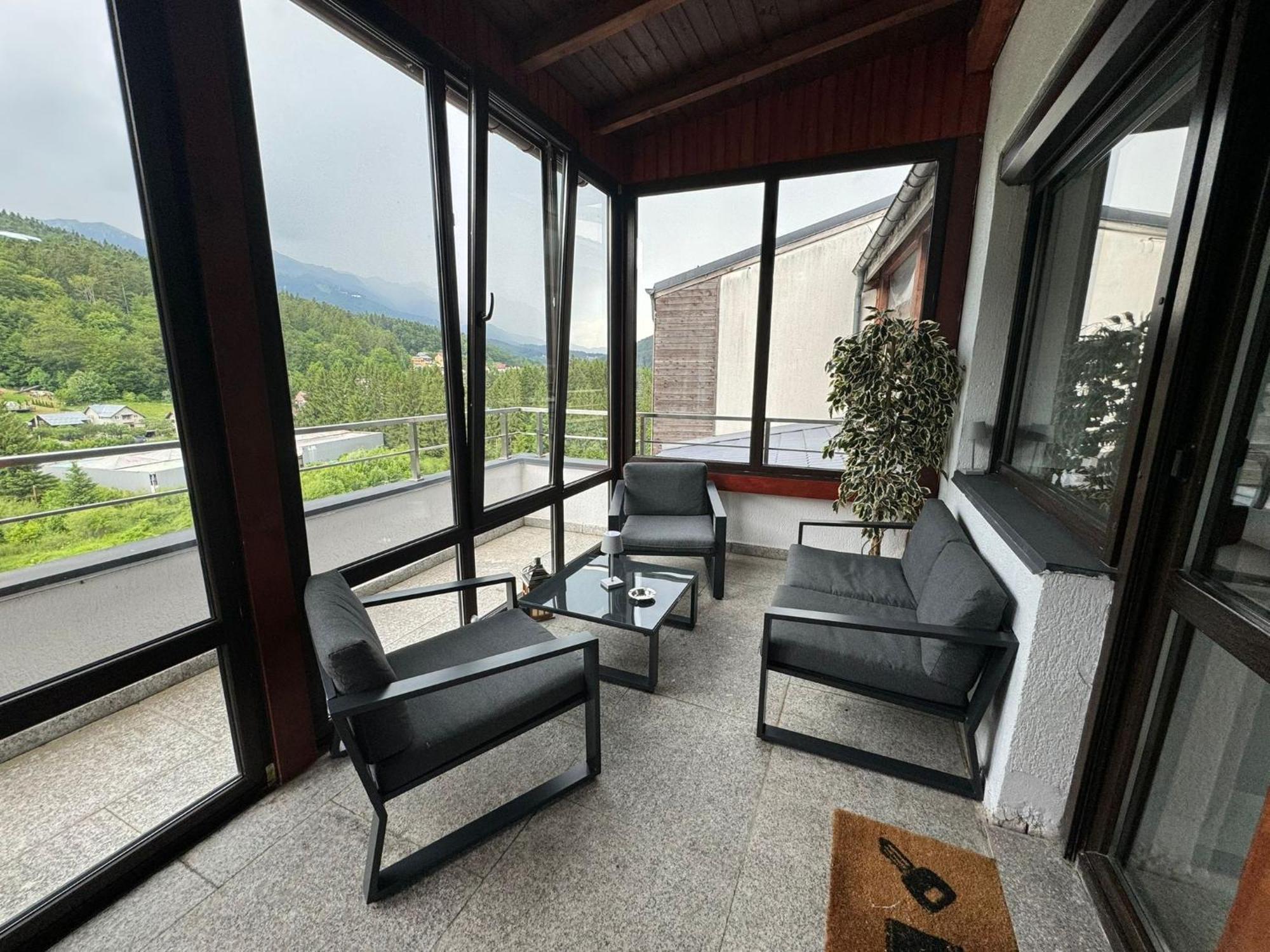 Best View Ap With Parking And 2 Bathrooms Sinaia Zewnętrze zdjęcie